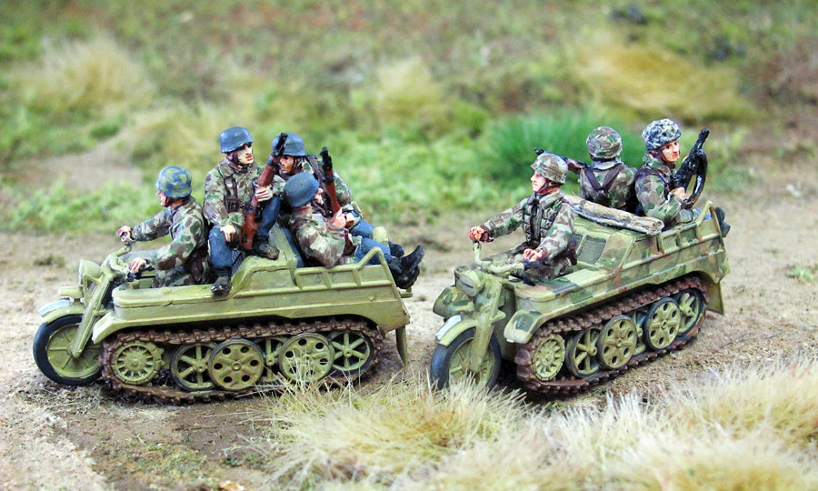 Fallschirmjager kettenkrad crew