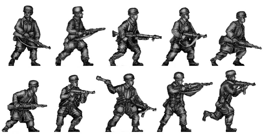 Fallschirmjager section advancing
