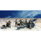 DAK IeFH18 10.5cm artillery crew