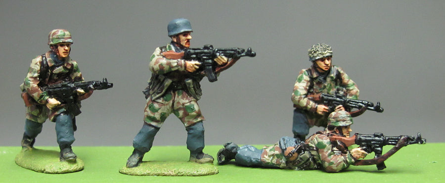 Fallschirmjager with StuGW44
