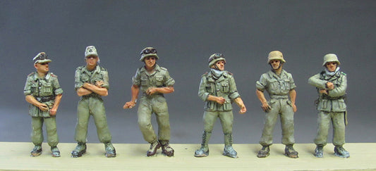DAK troops relaxing standing