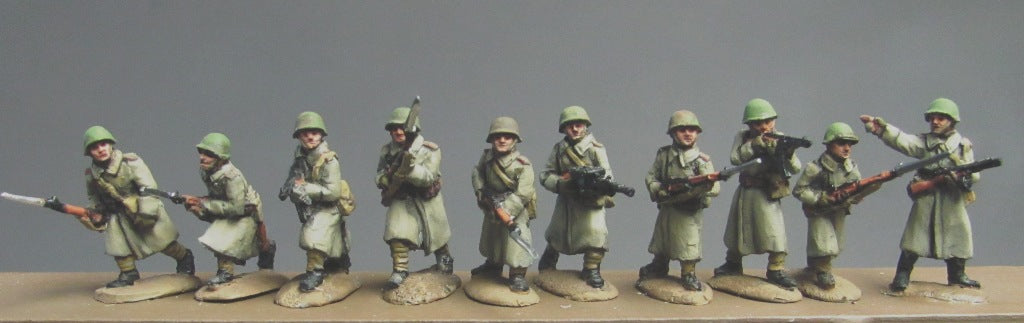 Soviet Great coat, advancing